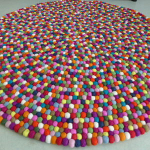 Filz-Teppich aus kunterbunten Filzkugeln, 140 cm