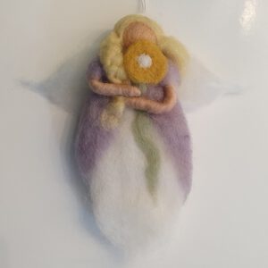 Engel aus Märchenwolle, flieder