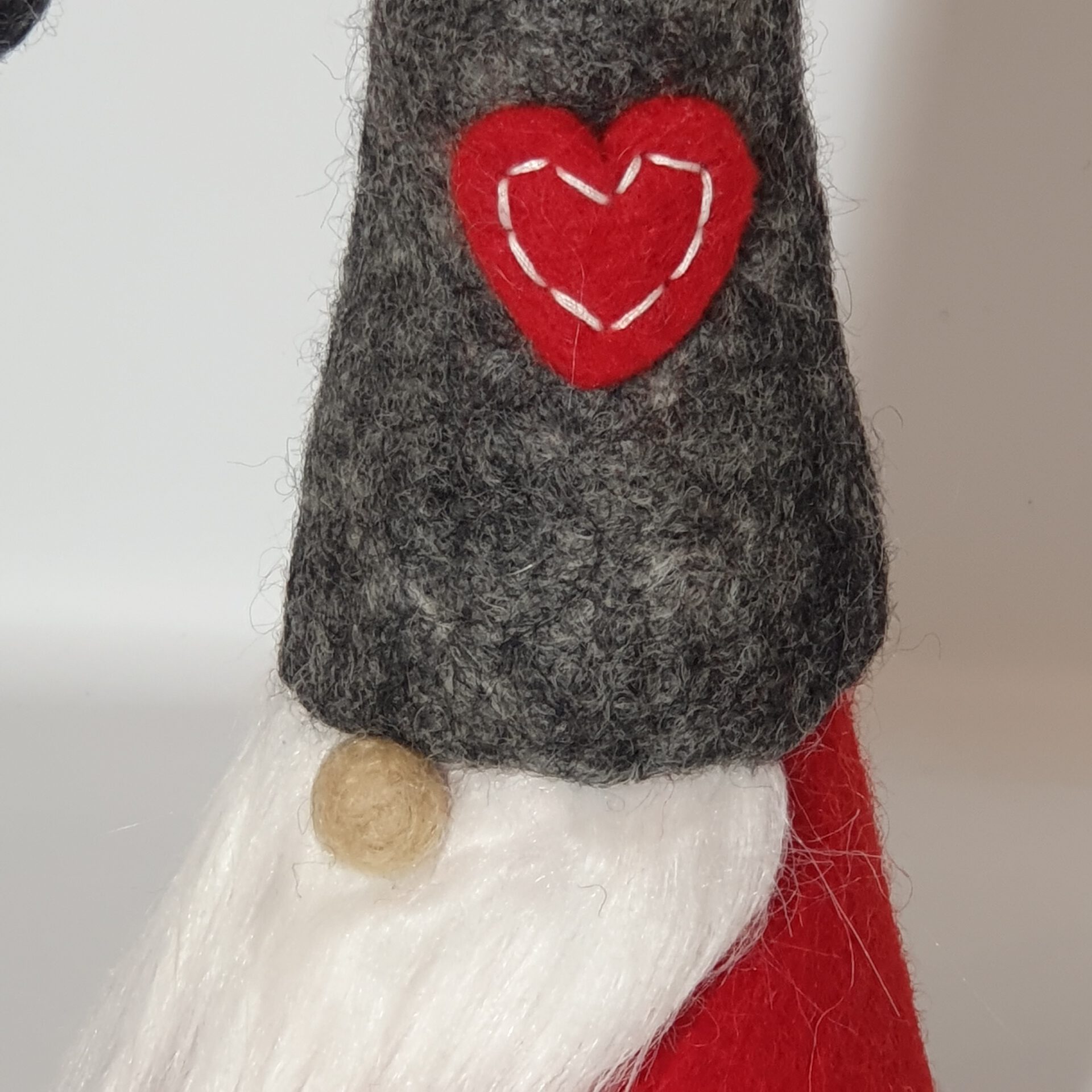 Weihnachtsgnom aus Filz - rot-grau 4 W 4 Weihnachts- Gnom, rot-grau (5)
